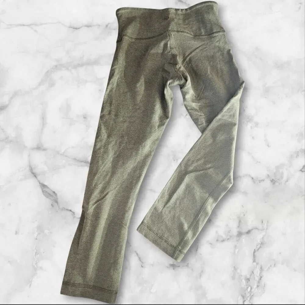Lululemon Size 4 Wunder Under